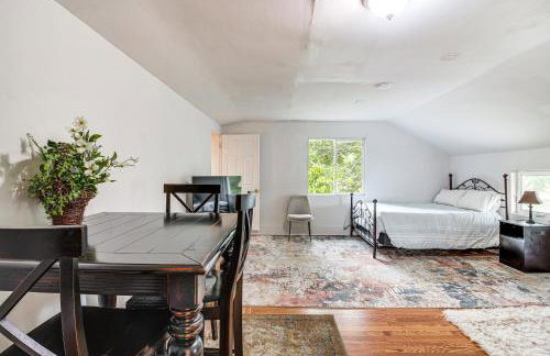 2 Mi to Downtown Coos Bay: Home w/ Deck, Fire Pits - Photo 19