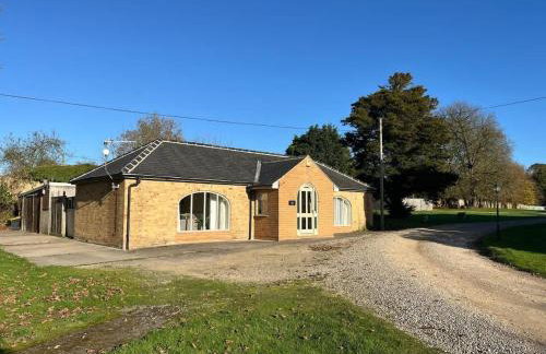 Walworth Castle Cottage - Photo 1