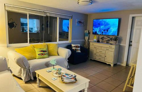 Coastal Cottage in Port Richey, Pet-Friendly Getaway Near Beaches, Parks, and Tampa - Foto 19