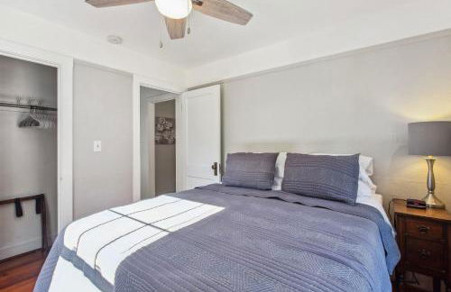 Charming Eugene Retreat Private Hot Tub and Yard! - Photo 18