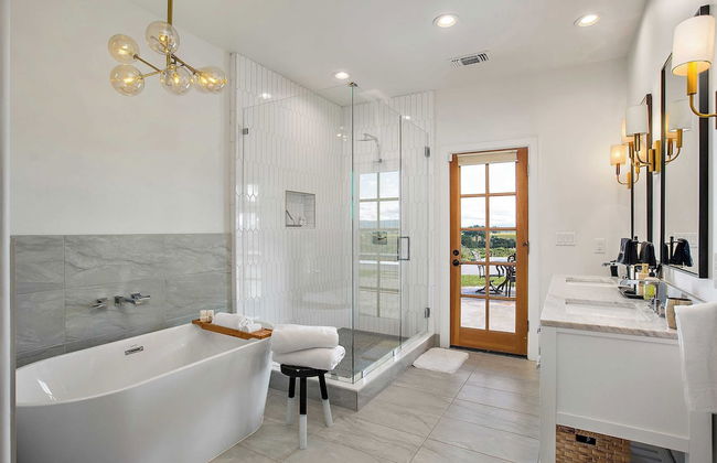 Wellsona Vineyard Retreat + Pool, Hot Tub, Views Main Home + Guest Home - Foto 19