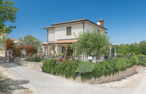 4 Bedroom Gorgeous Home In Nova Vas - Foto 14