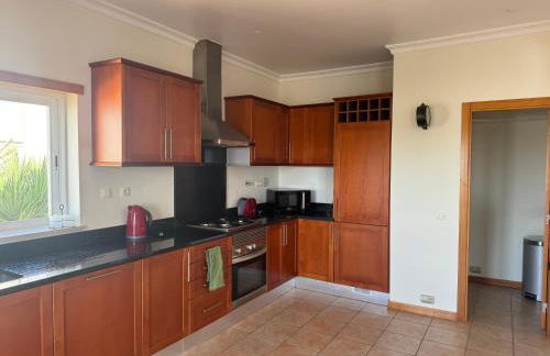 Lovely 3 Bedroom Villa with Pool in Great Location - Foto 23