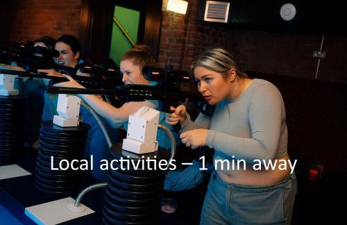 City Centre Apt - Sleeps 6, Parking, Shops & Trains - Foto 38