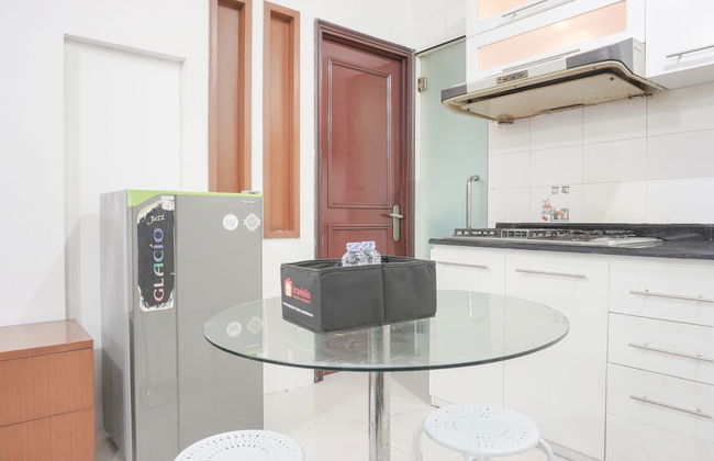 Fully Furnished And Comfy 2Br Apartment At Gajah Mada Mediterania - Foto 8