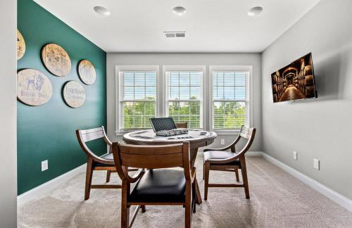 Spacious Home 4BR Fire Pit, Patio Hot Tub - Foto 47