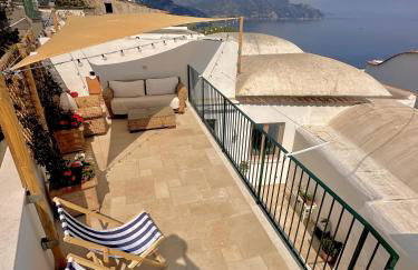 Casa Console - Photo 1