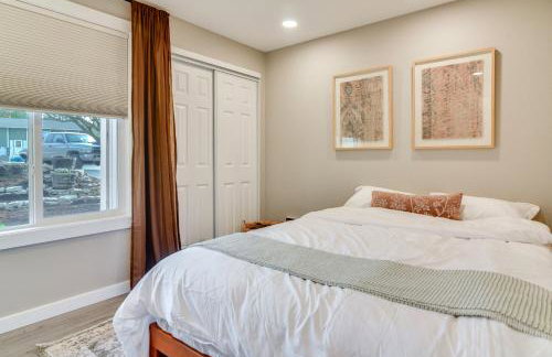 Peace and Serenity in Gresham! Sleek Home with Yard - Photo 20