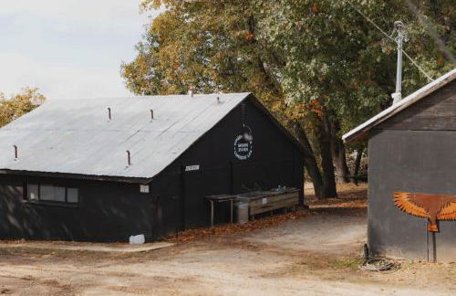 Glamping yurt at a nature retreat near Sequoia - Foto 12