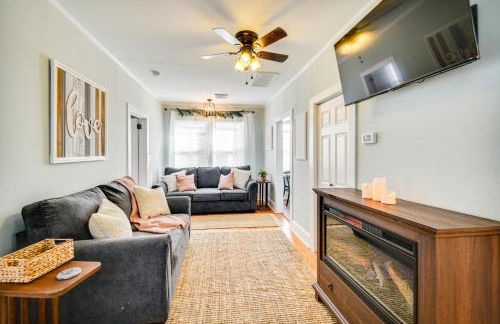 Family-Friendly Main St Gloucester Apt with Balcony! - Foto 3