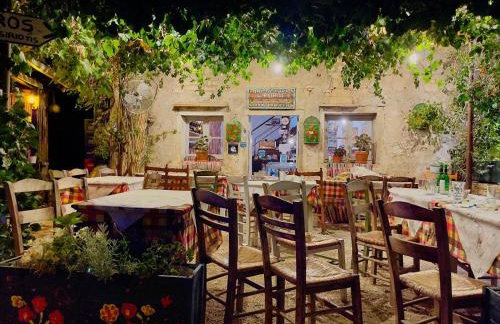 'Perithyron', Konstantina's House, Old Perithia - An Authentic stone Retreat in Corfu's most Historic Village - Photo 44