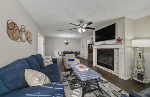 Pool Villa- Near Airport & Downtown, Fire Pit, Foosball - Foto 16