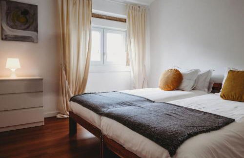 Artist’s corner in central Caldas - Photo 17