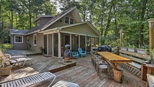 1 Mi to Lake Wallenpaupack Pocono Mountain Home! - Foto 2