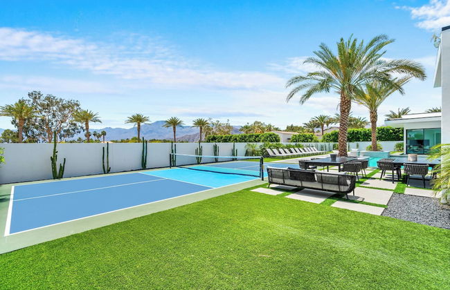 Sleeps 26 Pool, Hot Tub, Pickleball & Putting Green Bravo Villa #12 by Avantstay - Foto 56