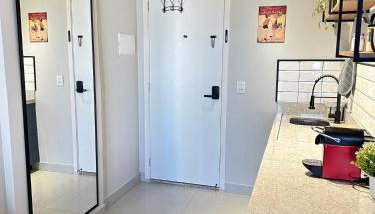 Studio Premium - Perto de Tudo - Vista Livre - Estacionamento privativo e Portaria 24h - Wi-Fi 600mbps - Foto 5