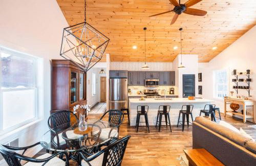 Dreamy Artist Chalet in Secluded Historic Village - Photo 29