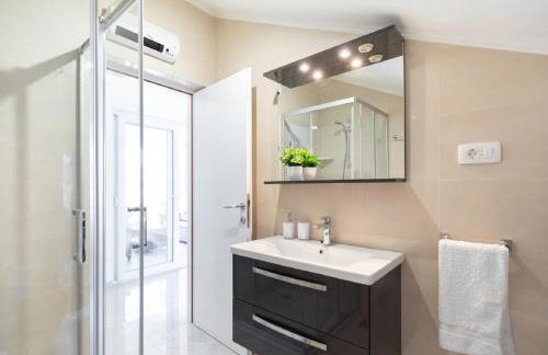 Apartment Dragojevic - Two bedroom apartment with Terrace and Sea View - Photo 22