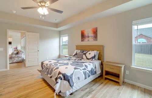 Private Yard and Patio Brand New Glenpool Getaway! - Foto 10