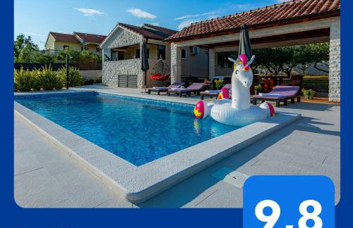 Villa Lorema-pet friendly on 5000 sqm garden,pool, jacuzzi, billiard&PS5 - Foto 5
