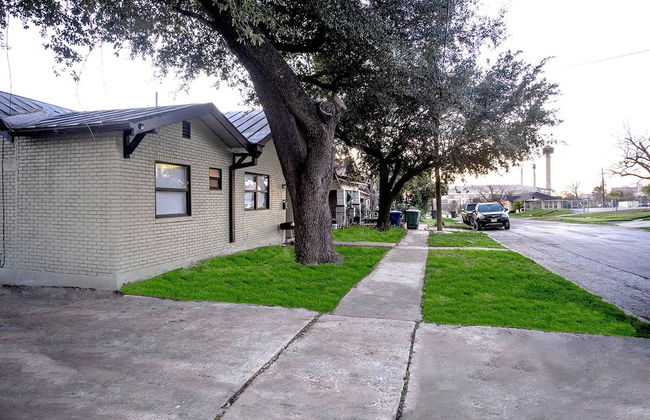 Cozy Downtown Guest House 2br/1ba Sleeps 8 - Foto 27