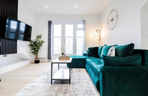 The Booker Retreat - Bright 1BR Top Floor Apt with Free Secure Underground Parking - Foto 18