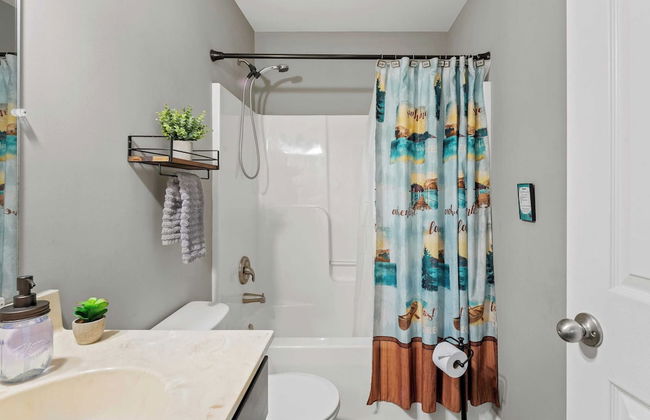 Tavern at the Woods by Avantstay Lakefront Views, Hot Tub, Firepit, Game Room - Foto 33