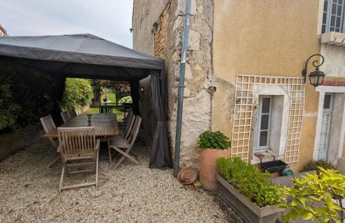 Charmant gîte au cœur du Berry avec jacuzzi et terrasse - FR-1-591-757 - Foto 13