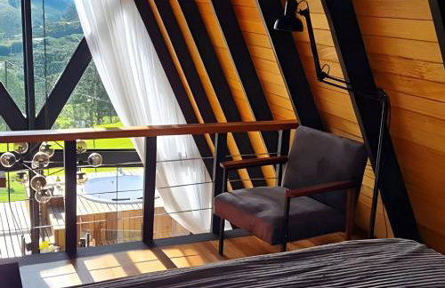 Cabaña Triángulo del Sol | Vista a las montañas | Hidromasaje | Aire - Foto 4