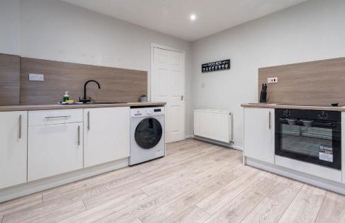 Kirkview Apartment - Photo 14