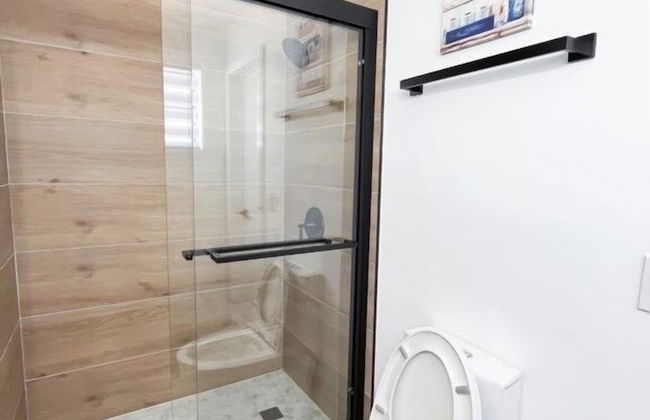 Casa Lucia 5br Home W/ Pool Near Hard Rock Casino 5 Bedroom Home - Photo 19