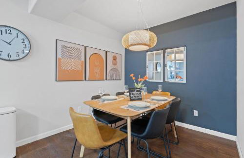 Designer Daylight Basement Near Edmonds Downtown - Photo 2