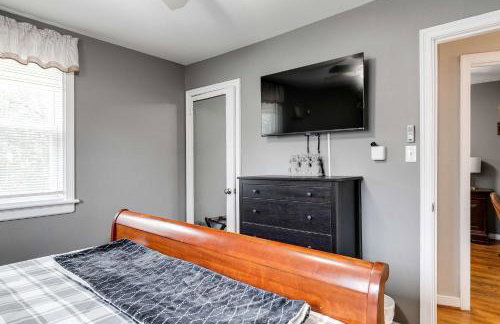 The Cozy Bungalow free parking fully fenced backyard - Foto 10