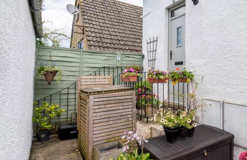 Tranquil cosy apartment in centre of Avening - Pass the Keys - Foto 25