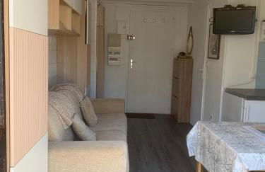 Cottage cosy avec jardin, piscine et parking - Photo 9