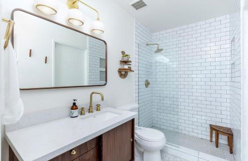 Echo by Coast to Cactus - Family-Friendly Home - Photo 43