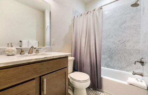 1 and 2 BR Private Condos Steps Away From French Quarter - Foto 114