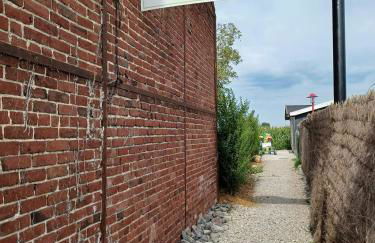Roulotte et Jacuzzi de Rachel au Domaine du Reuze - Foto 6