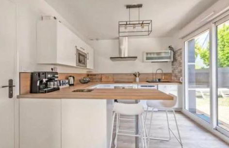 Family House Near Mousterlin Beaches - Foto 3