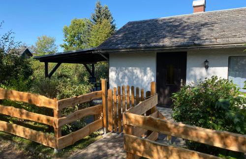 Ruhiger und renovierter Bungalow mit großem hundefreundlichem Garten zur Alleinnutzung - Foto 2