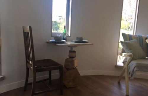 The Roundhouse - Unique space nestled in the trees - Photo 18