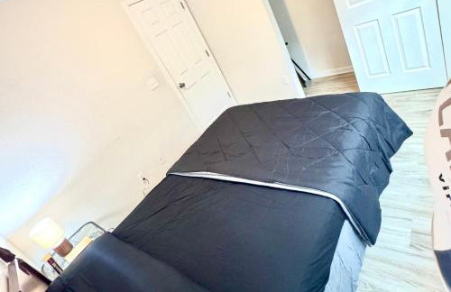 3 Bed Home 5 Mins to JAX Airport & Zoo - Foto 70