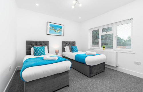 5 Bedroom House - 10 Guests - Multiple off Street Parking - Garden - Smart TV - WIFI - Contractors - Families - Groups - Top Rated - 98Q - Photo 23