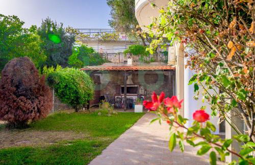 Thea Dikella - Foto 76