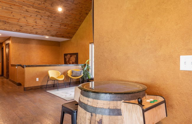 Larkspur Hills 5 BR Villa with Hot Tub - Photo 27