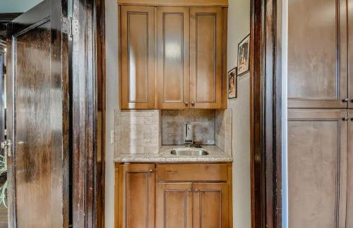 Historic Mott Sisters Style Salon-Near Moda Center - Foto 18