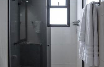 (1806) A 150 Metros da Praia do Leblon com Academia, Arrumação Diária, Vista Mar e Vista para o Cristo - Photo 51