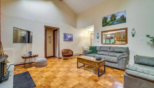 Peaceful Wooded Retreat at Lake Wallenpaupack! - Foto 5