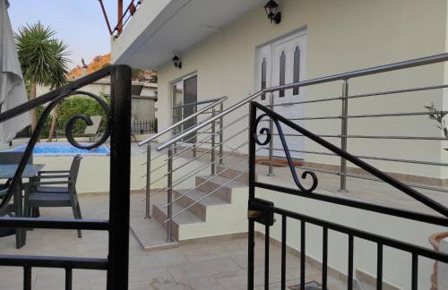 EfisHouse - Photo 57