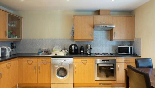 Near Lakeside Shopping Centre - Foto 5